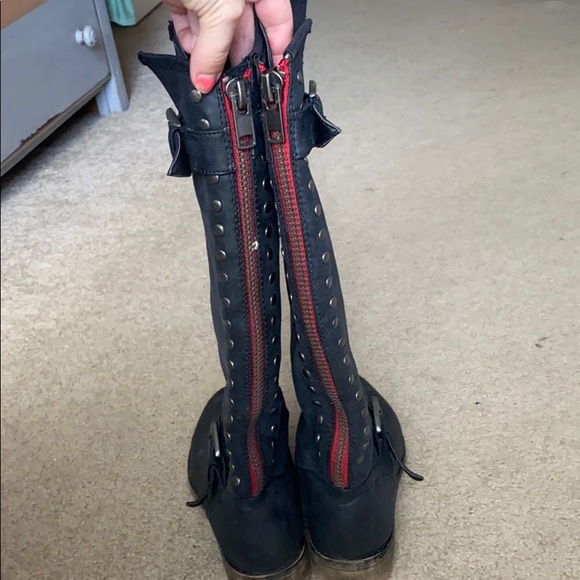 Black Faux Leather riding boots - Picture 3 of 4